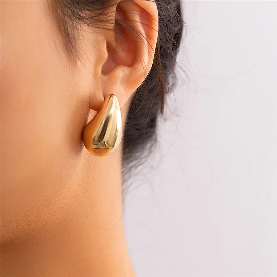 Essentials Teardrop Studs