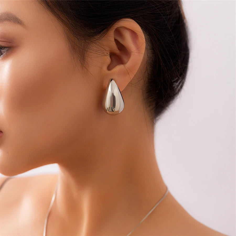 Essentials Teardrop Studs